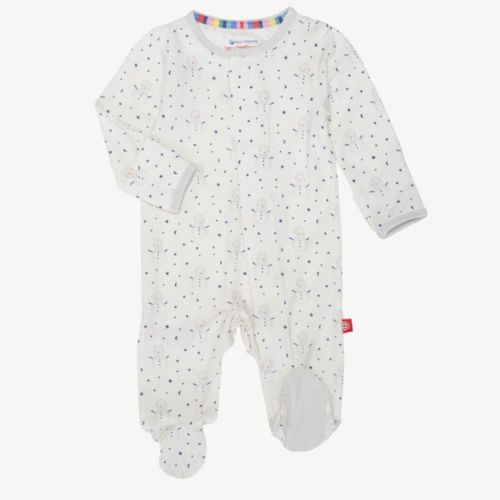 It's a Winterful Life Modal Magnetic Footie
